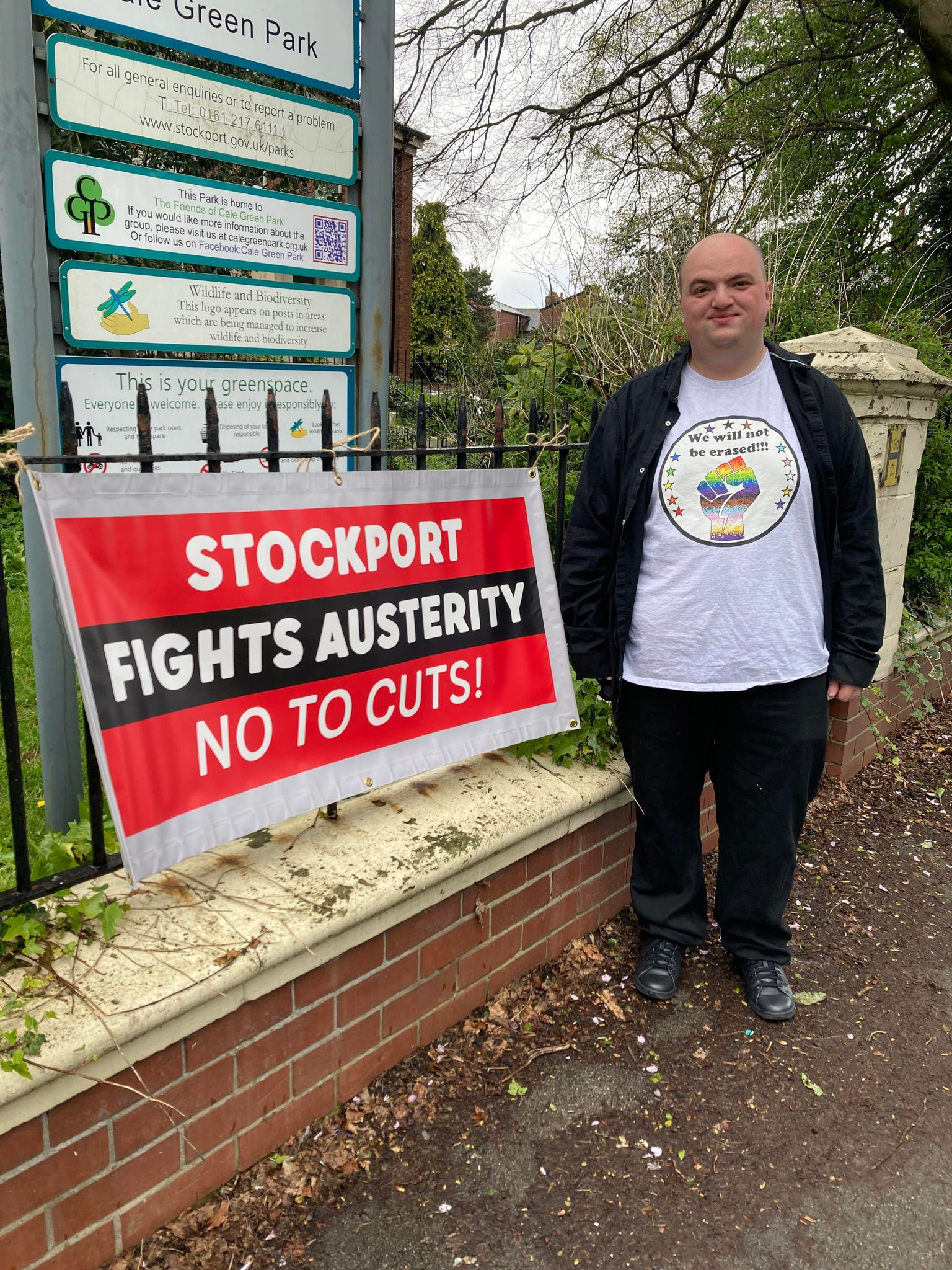 Picture of the candidate and their party's banner